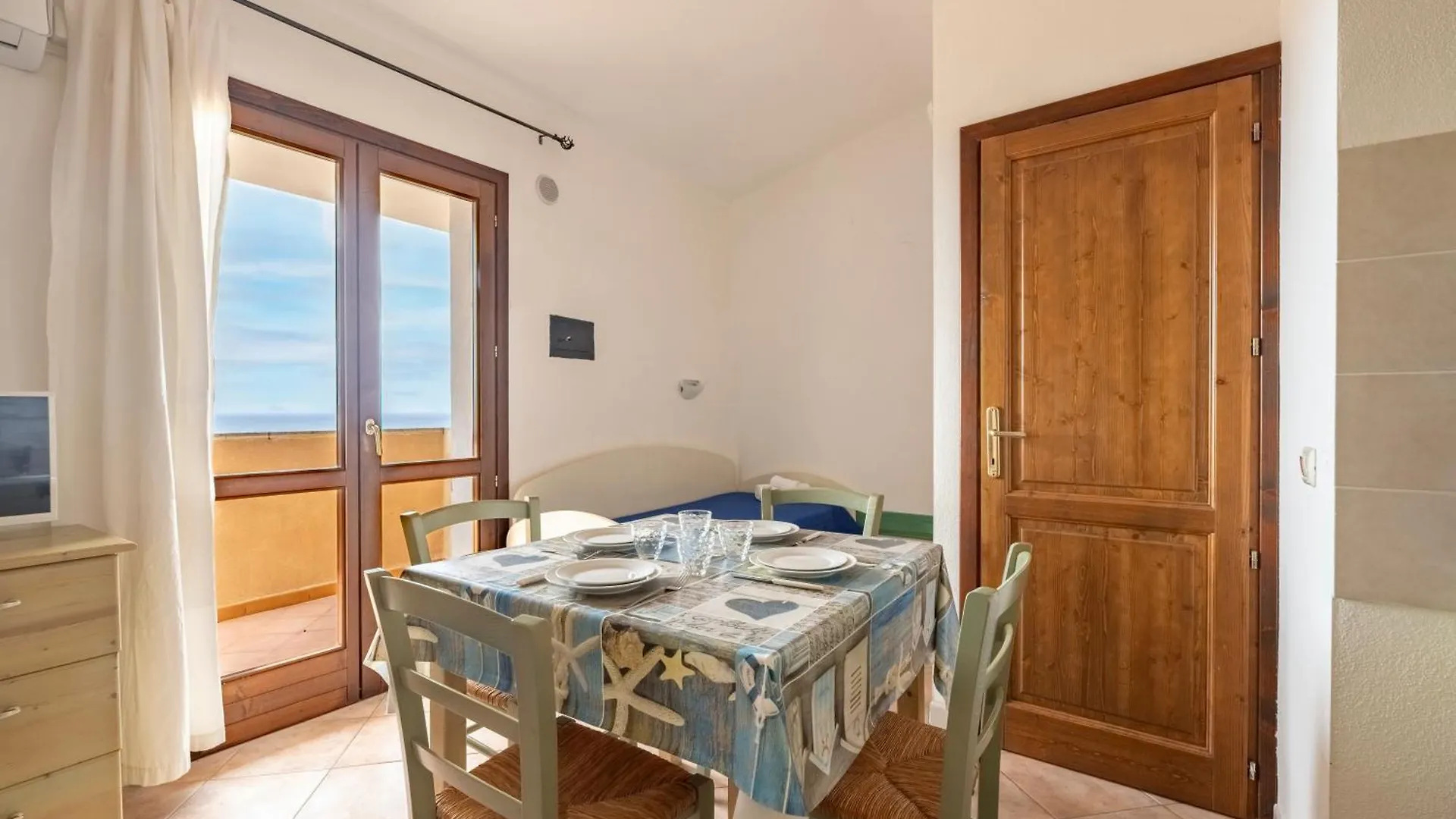 Aparthotel Il Borgo Di Badesi