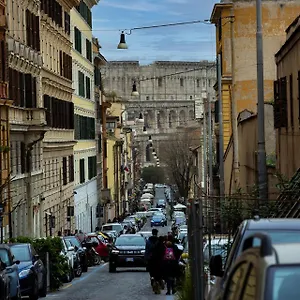 Colosseum Maison Pensión Roma